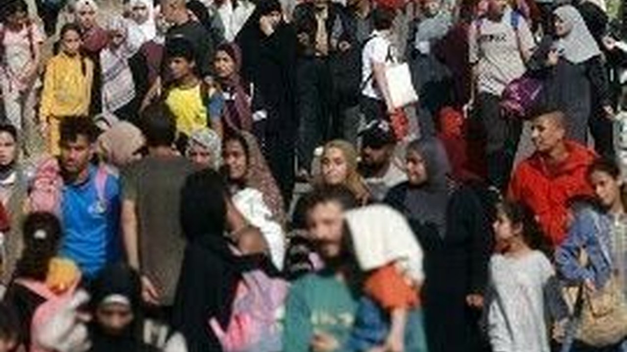 Perpisahan Haru Dokter Palestina dengan Keluarganya, 