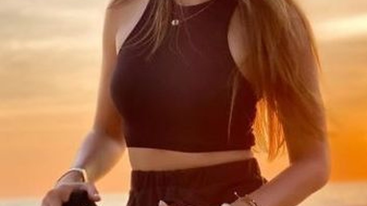 6 Artis Cantik yang Hobi Berkuda