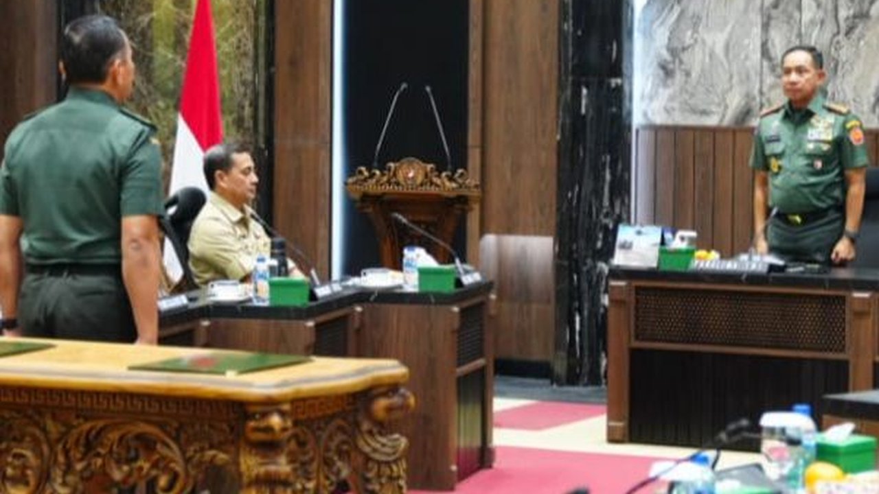 Panglima TNI Agus Subiyanto Serah Terima Risalah Kasad, Beri Tiga Tugas Ini ke Jenderal Maruli