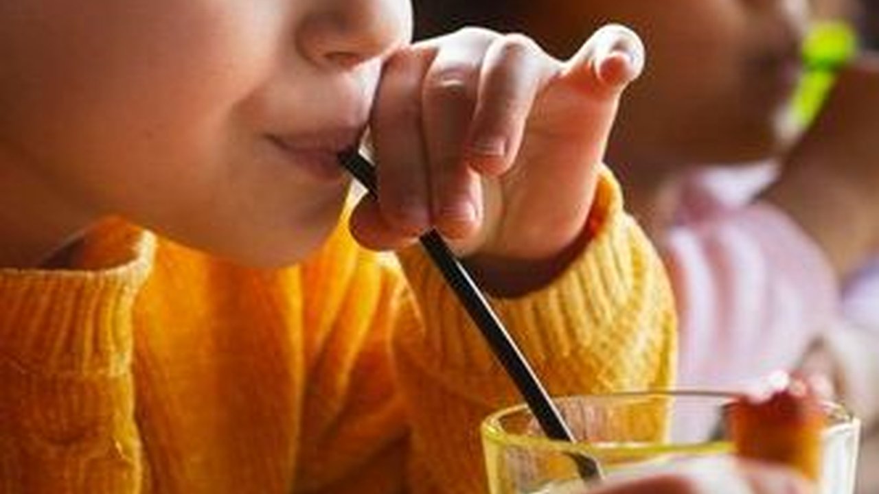 Memastikan Anak Terhidrasi dengan Baik dengan 4 Minuman Sehat Ini