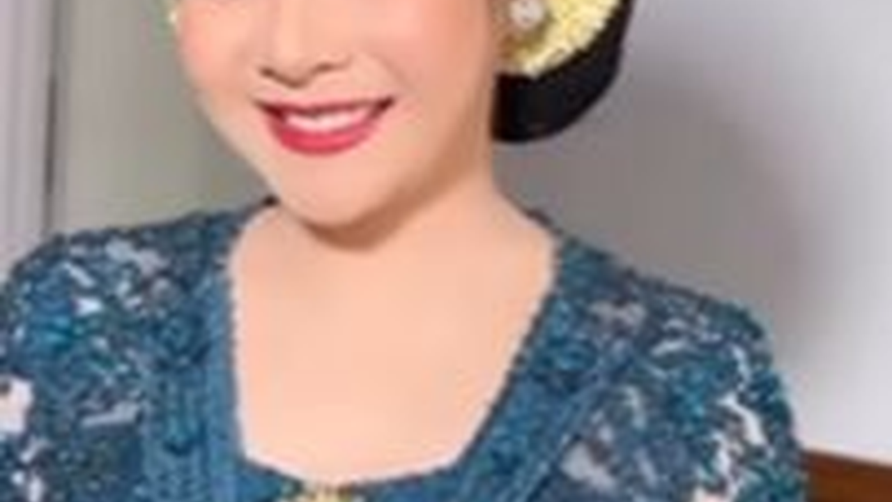 Cantiknya Sheila Anwar Anak Hakim MK Anwar Usman saat Siraman, Dihadiri Iriana Jokowi