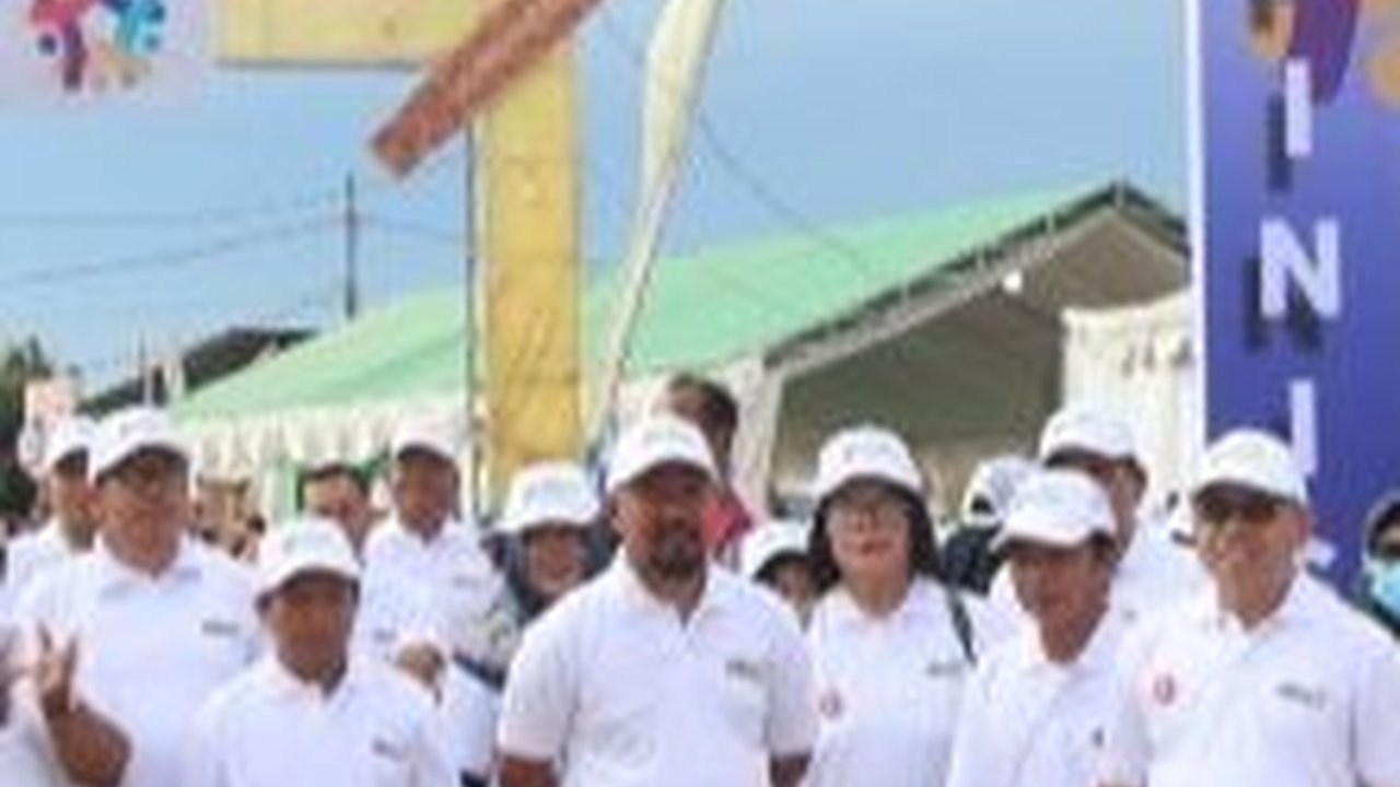 Hadiri Jalan Sehat Hakordia, Bupati Kutai Timur Ajak Masyarakat Perangi Korupsi