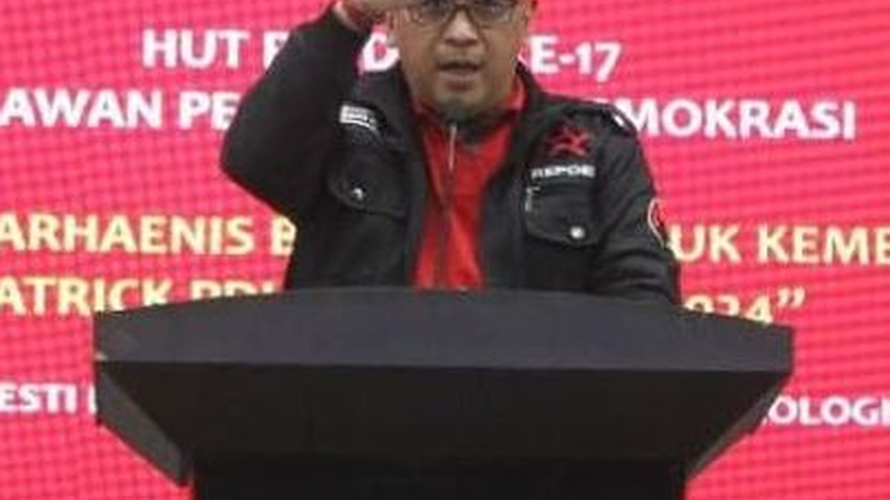 VIDEO: Hasto PDIP Serang Prabowo Blusukan Bukan Joget Gemoy, Jawab Kabar Jokowi Masuk PAN