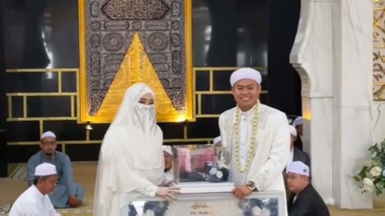 Menikah dengan Mahar Rp1 Miliar, Pernikahan Ning dan Gus Ini Viral