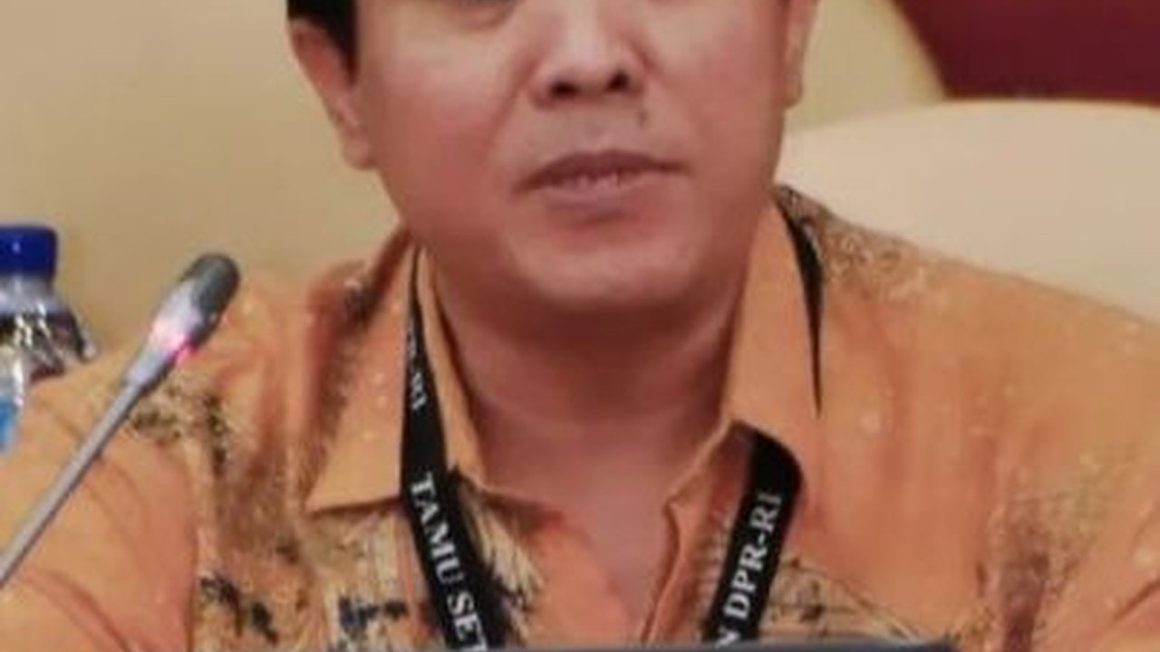 Mengenal Sosok Agus Riewanto, Pakar Tata Negara UNS yang Bakal Jadi Panelis di Debat Pilpres 2024