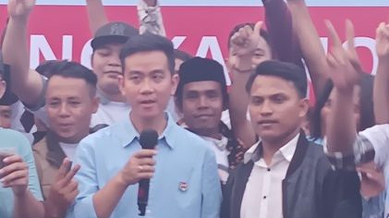Gibran dan Kopi Hitam Starling
