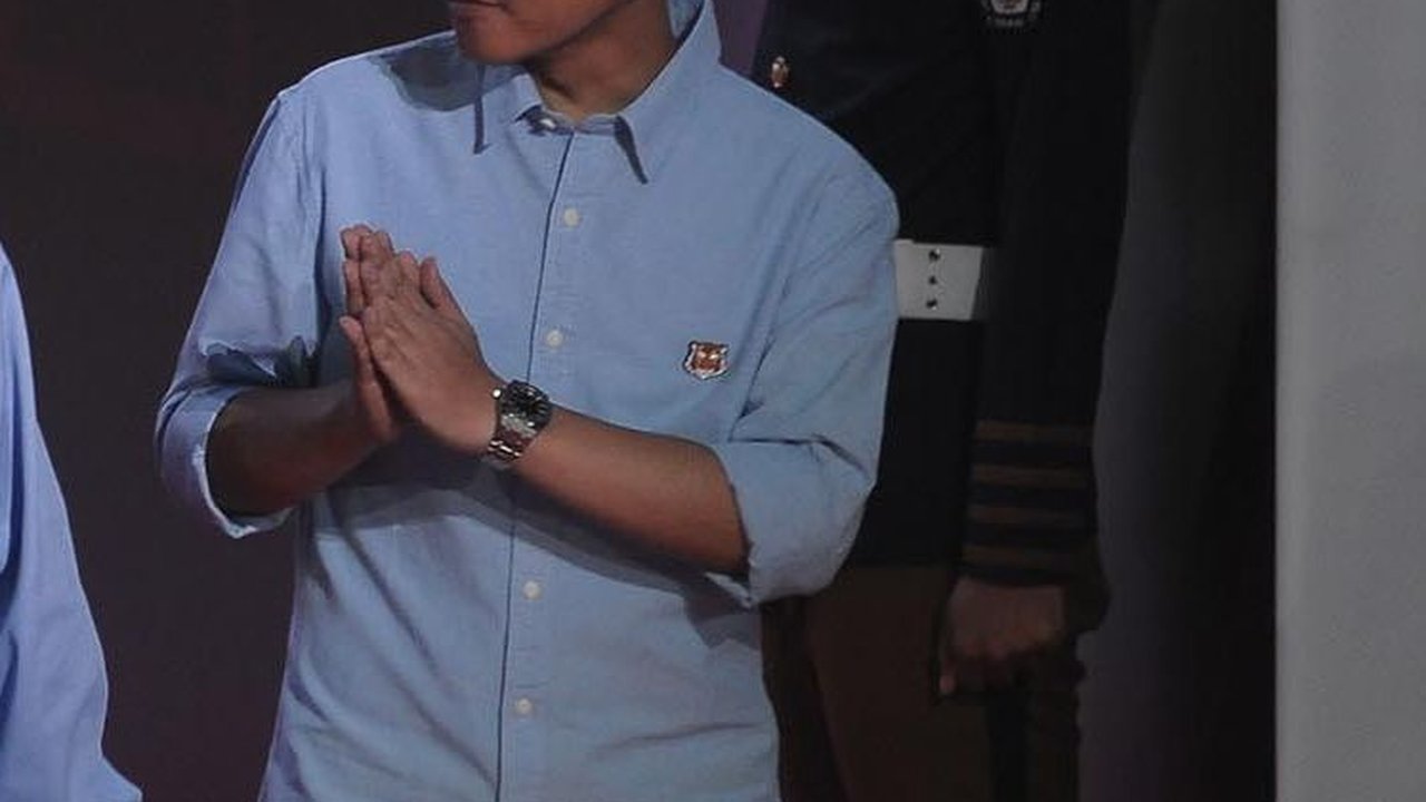 VIDEO: Momen Gibran Salim sampai Membungkuk ke Mahfud & Cak Imin di Debat Capres