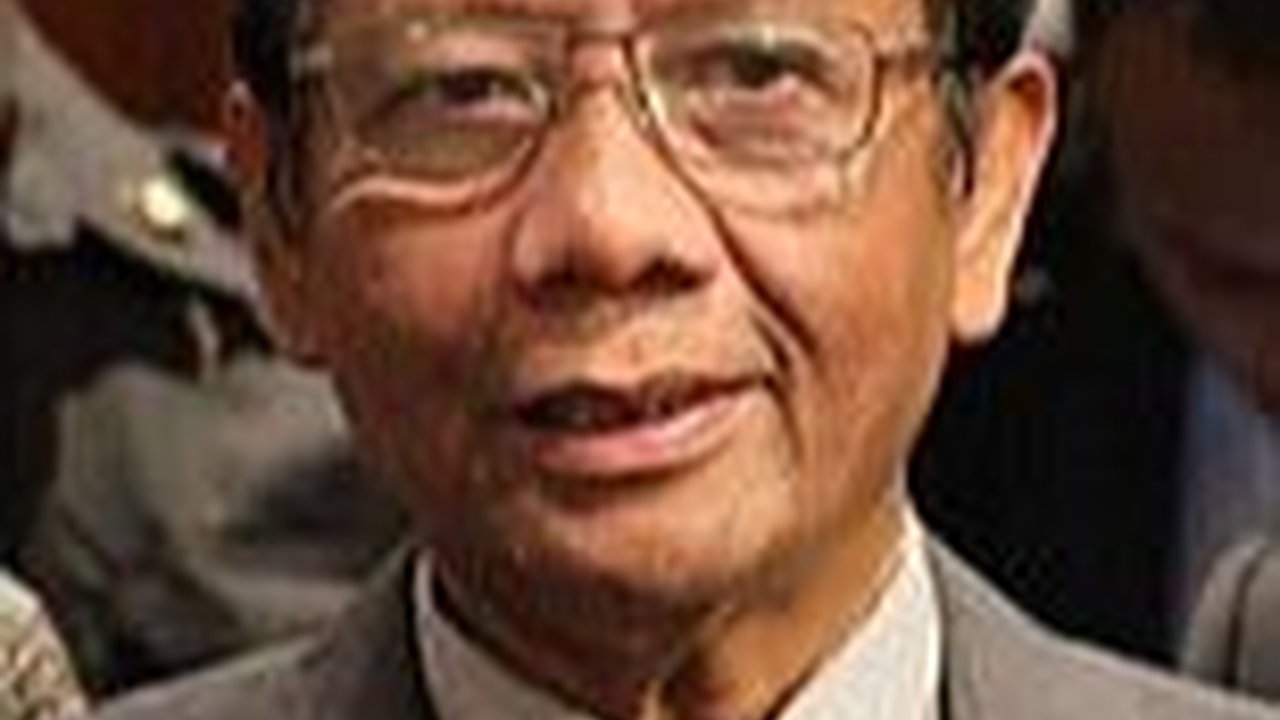 Mahfud Temui Abuya Muhtadi, Terima Dukungan hingga Ziarah Makam Abuya Dimyathi