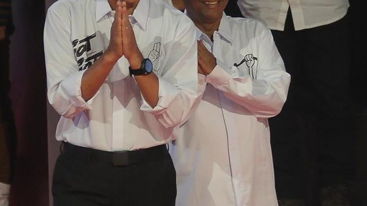 Survei Terbaru Ganjar-Mahfud Anjlok, Pakar Komunikasi: Sering Kritik Presiden Jokowi
