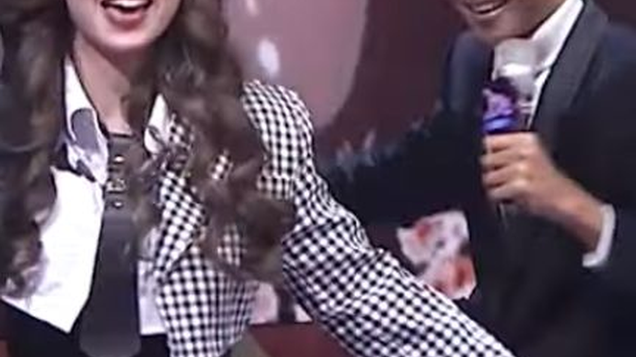 Miliki Suara Emas, Reza Hidayat Peserta Audisi D'Academy Bawakan Lagu Gadis Malaysia Ajak Dewi Perssik Bergoyang