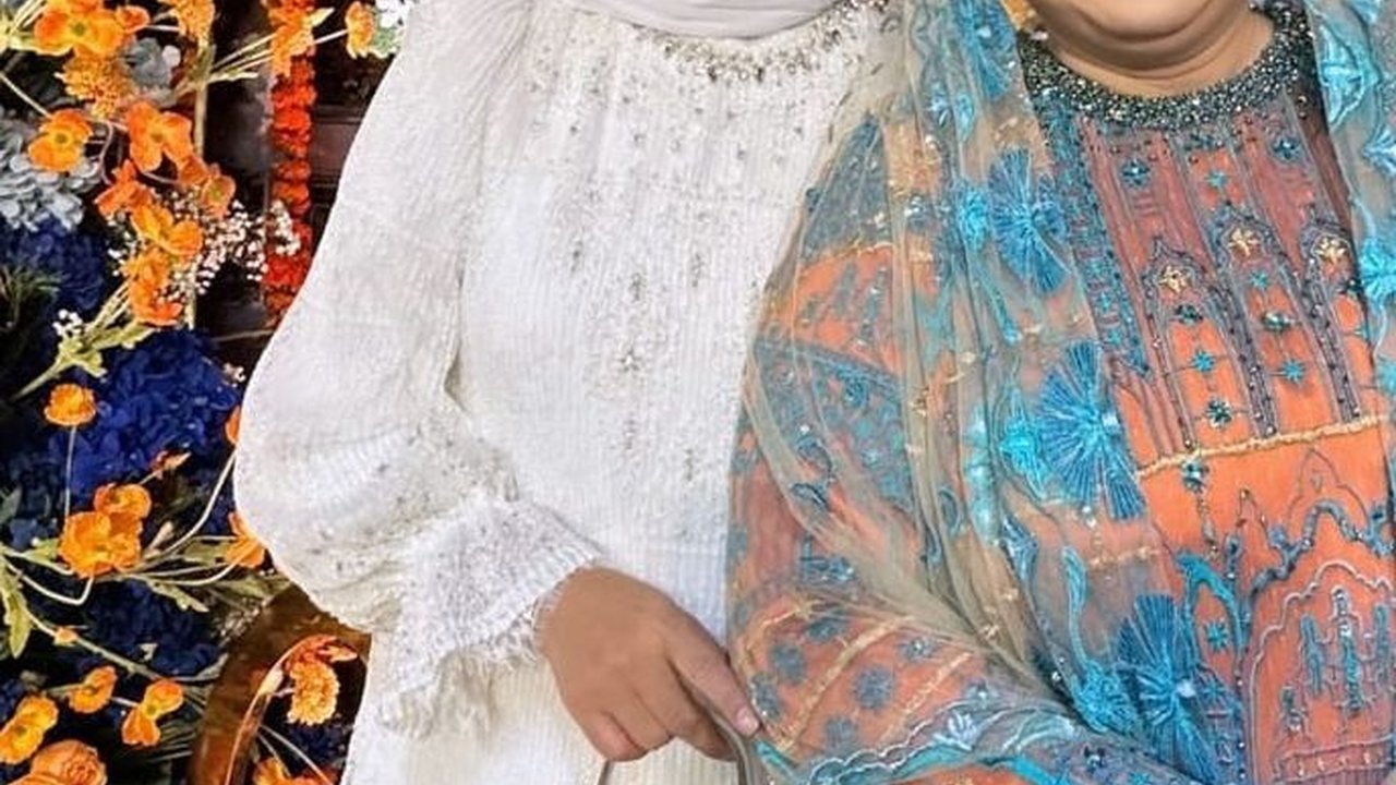 Bersahabat, Potret Marini Zumarnis Bareng Istri Jenderal Bintang 3 Polri, Cantik dan Elegan