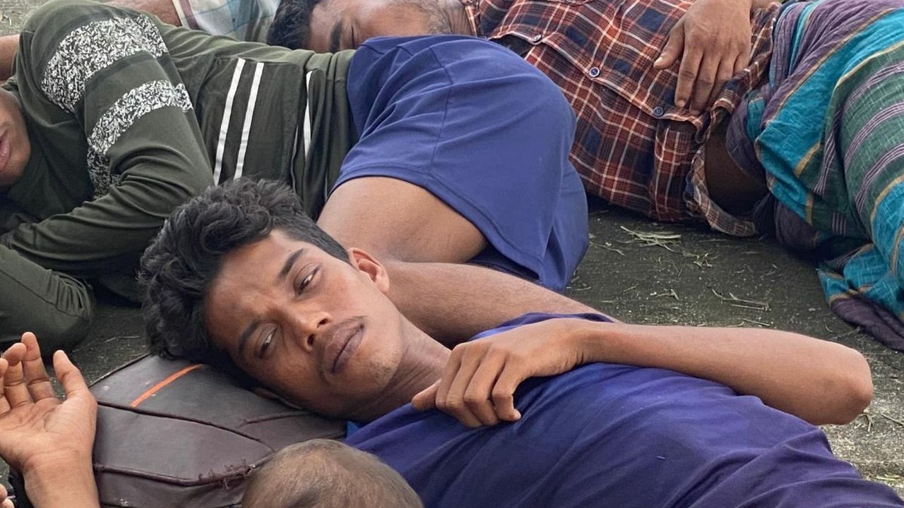 13 Warga Rohingya Kini 'Terdampar' di Jalanan Pekanbaru, Mengaku Ada yang Bawa Tapi Tak Tahu Siapa