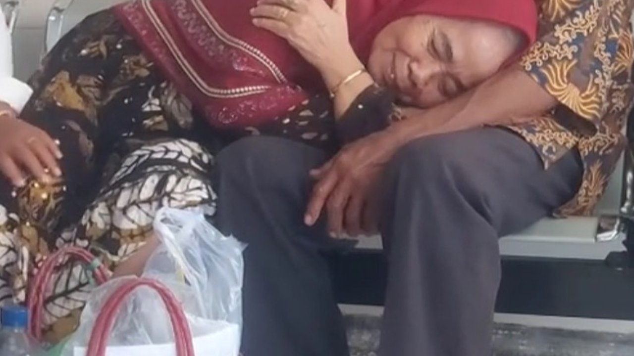 Niat Videokan Sepasang Lansia yang Harmonis Sampai Tua, Video Perempuan Ini Viral Jadi Obat Rindu Cucu