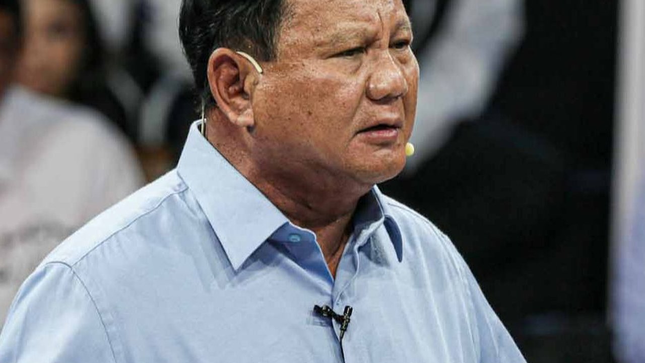VIDEO: Prabowo Ngegas Depan Anies Kalau Jokowi Diktator Anda Tak Mungkin Jadi Gubernur!