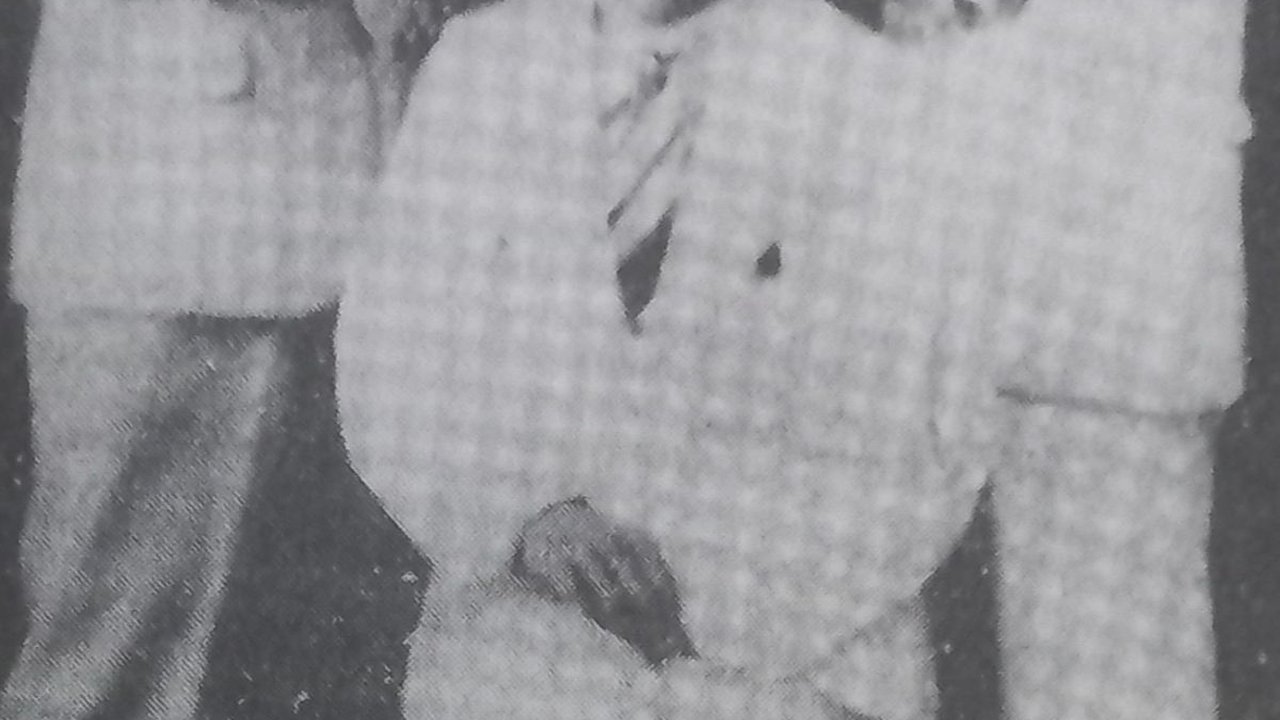 Foto Lawas Buya Hamka jadi Imam Salat Jenazah Soekarno, Aksinya Ditentang Teman karena Dituduh Pembunuh