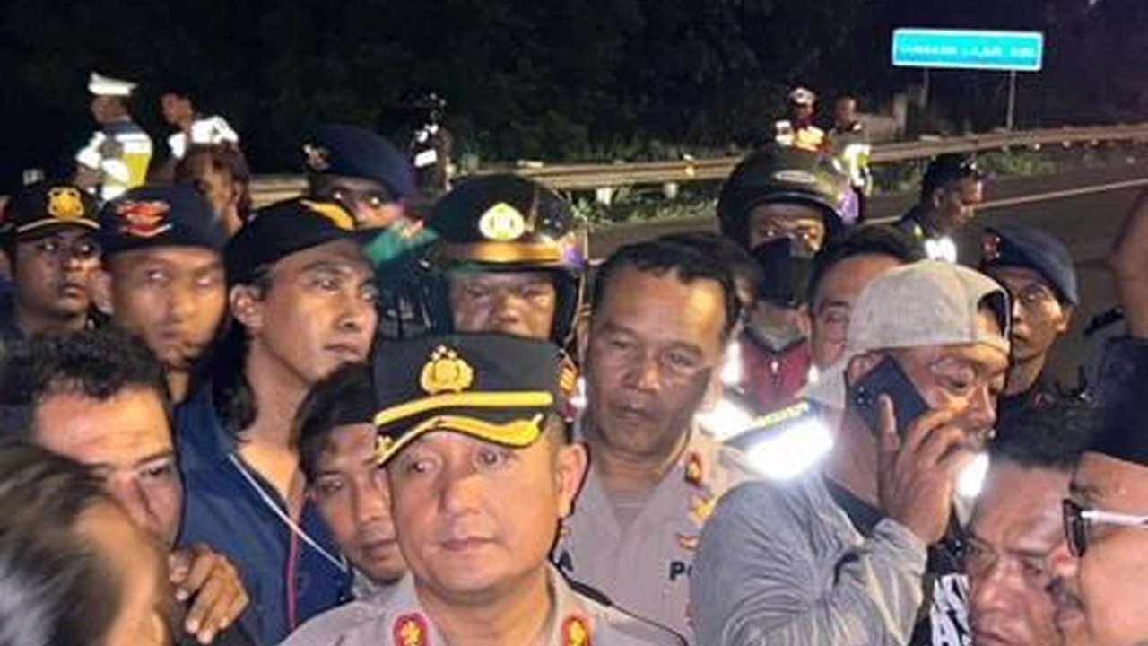 Usai Macet Panjang Akibat Demo Buruh, Lalu Lintas Tol Cipularang KM 117 Kembali Lancar