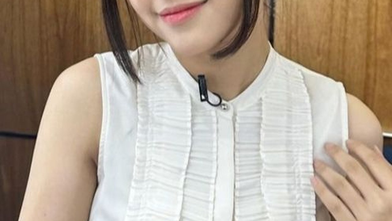 Berikut Ini 8 Potret Eca Aura dan Alam Ganjar yang Terciduk Sedang Nonton 'Debat Capres 2024' Bareng