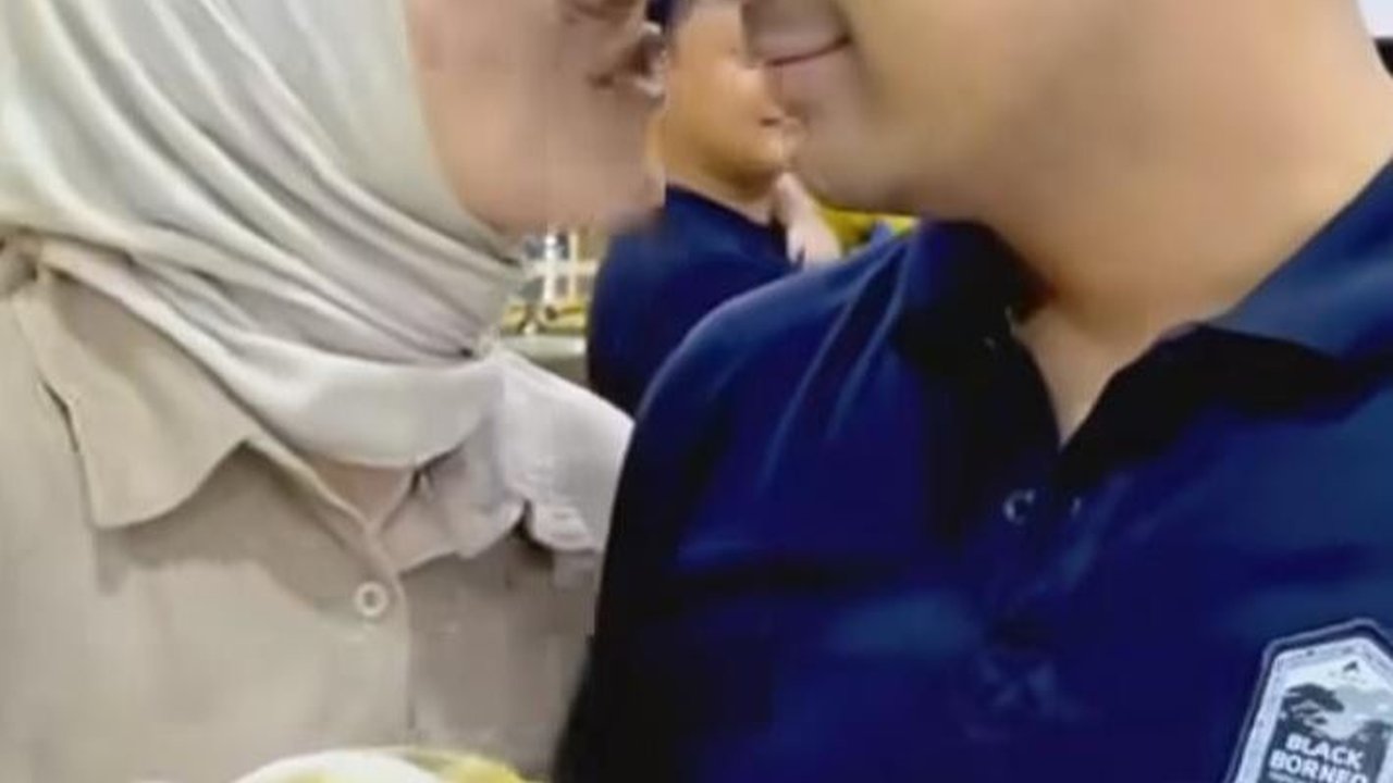 Cara Romantis Sonya Fatmala Tawari Hengky Kurniawan Kue, Bikin Baper Kaum Jomblo