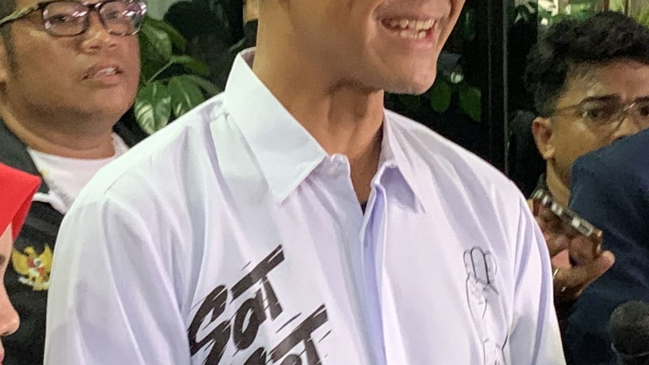 Warga Karawang Curhat Anaknya Mau Kerja Harus Menyogok, Ganjar Beri Solusi Ini