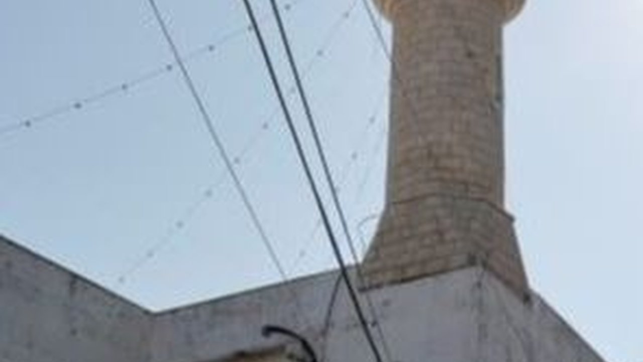 Viral Video Tentara Israel Masuk Masjid di Palestina dan Baca Doa Yahudi Pakai Toa