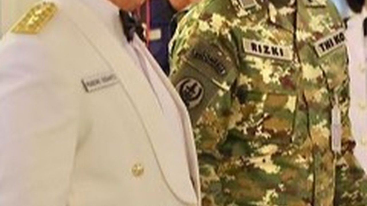 Bikin Salah Fokus, Simak Profil Rizky Irmansyah Ajudan Setia Prabowo Subianto