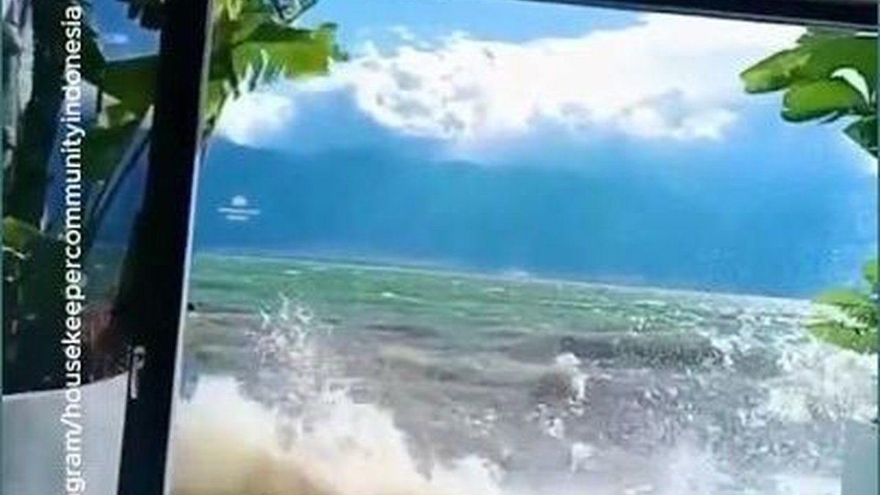 VIDEO: Ampuhnya Kaca Ini Saat Dihantam Ombak Besar