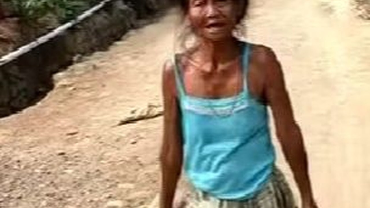 Kisah Mbah Soiman, Nenek yang Hidup Sebatang Kara di Desa Terpencil Ponorogo