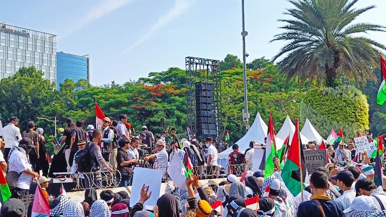 Massa Bela Palestina Gelar Aksi Damai di Kedubes Amerika, Begini Potretnya