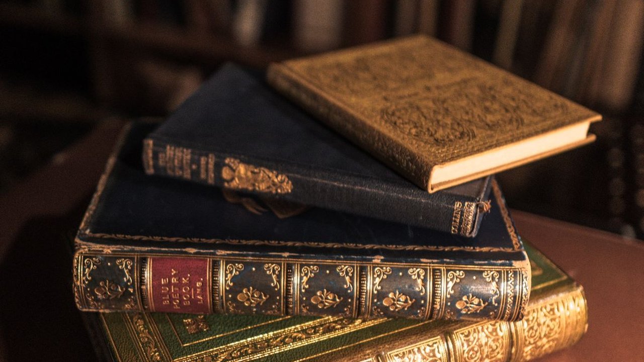 Referensi adalah Informasi yang Menjadi Rujukan, Ini Pengertian dan Contohnya