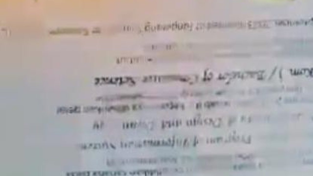 Viral Wanita Bakar Ijazah Asli Milik Teman Prianya, Alasannya Bikin Heran Warganet