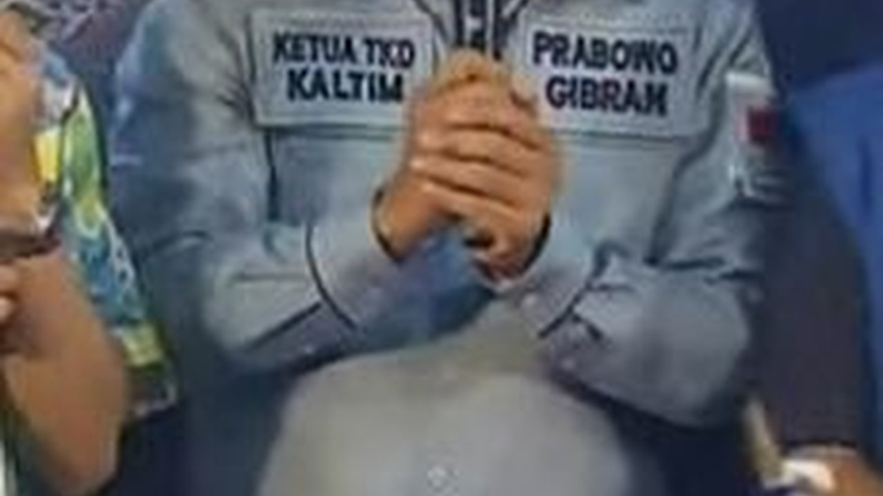 VIDEO: Momen Tretan Muslim Malu Malu Kucing Dipanggil Gibran saat Bahas IKN