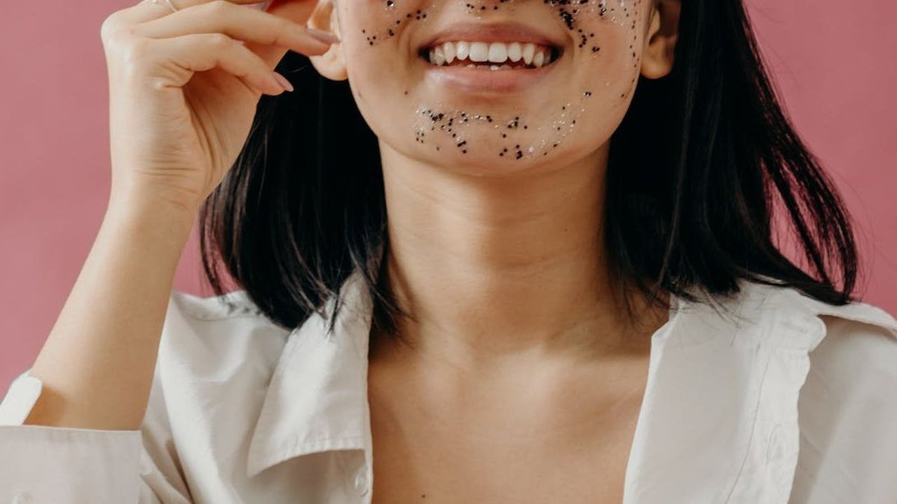 10 Rekomendasi Produk Eksfoliasi untuk Kulit Berminyak dan Berjerawat