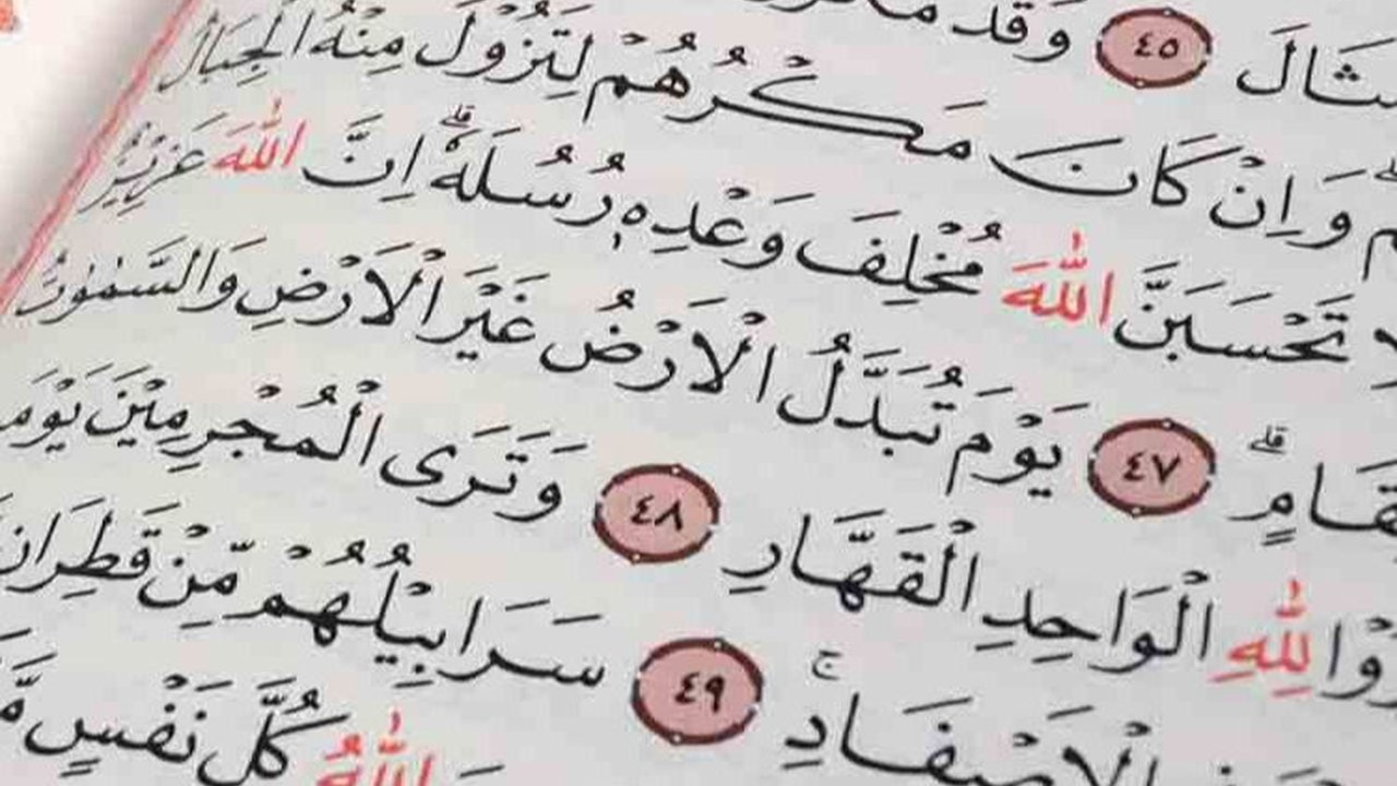 Alquran yang Rusak Bisa Dimusnahkan, Bagaimana Cara yang Dianjurkan?