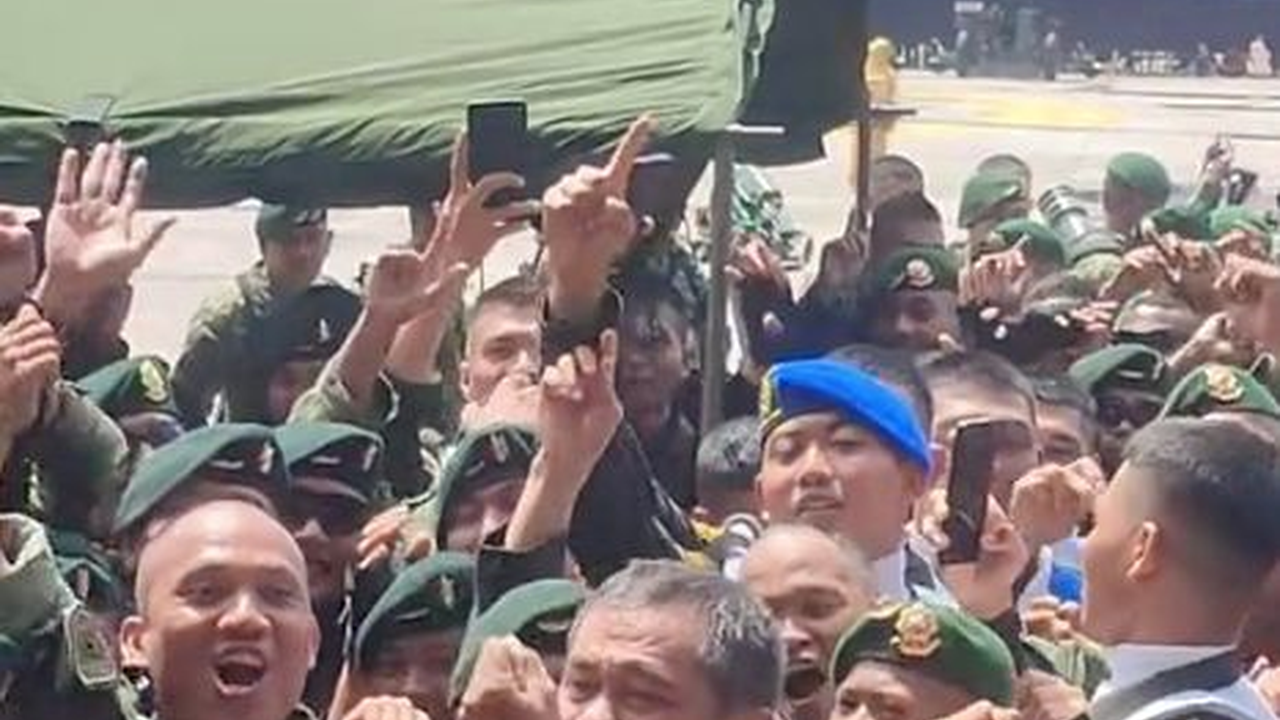 Jenderal Maruli Simanjuntak Santuy Joged Dangdut Bareng Pasukan TNI, Eks Anak Buah di Paspampres Sampai Angkat Bicara