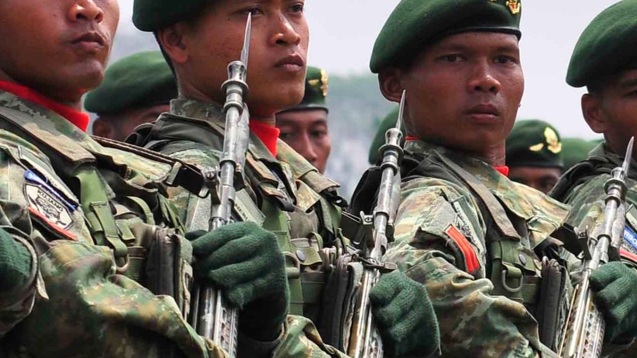 Kecil Cari Uang Menyemir Sepatu Tentara, Ternyata Nasibnya Jadi Jenderal Bintang Empat