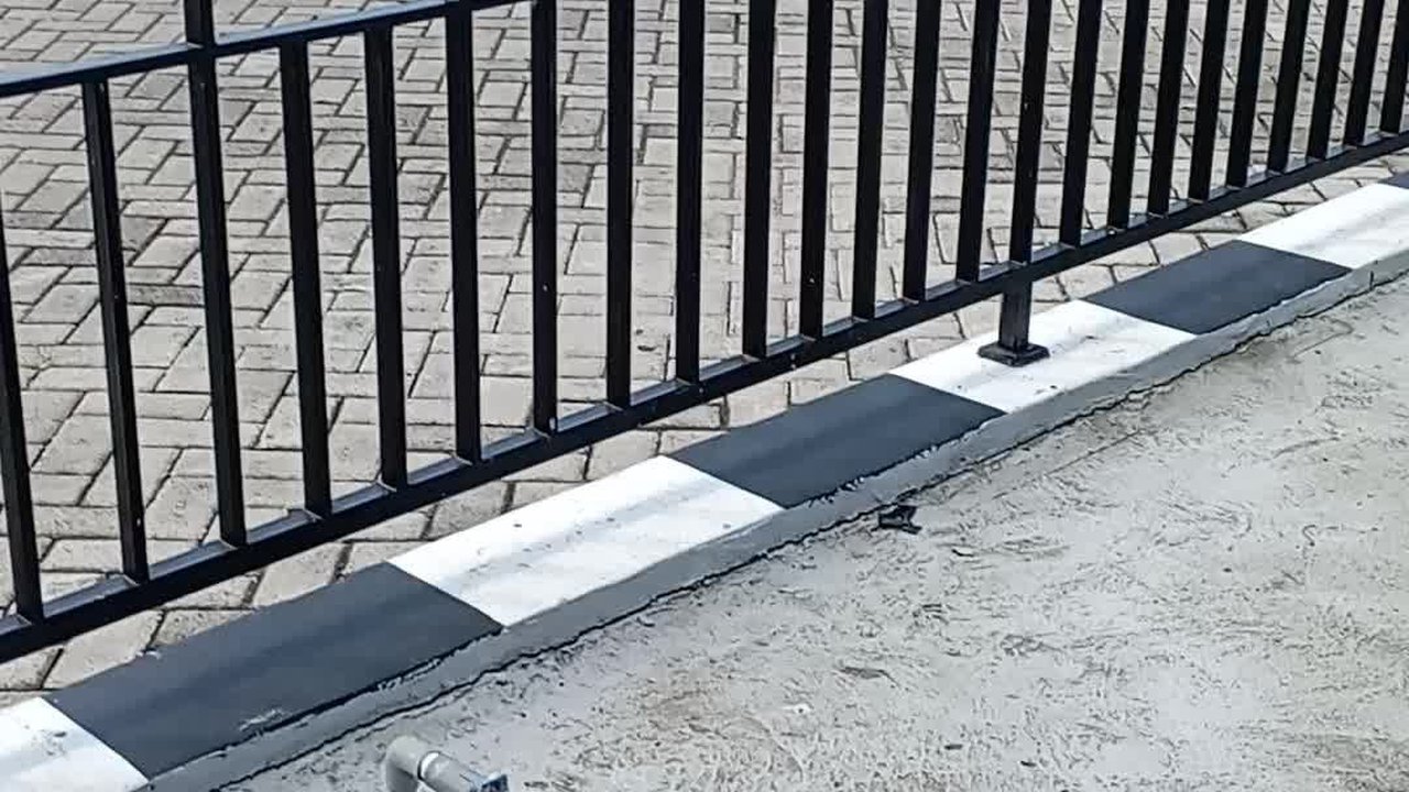 VIDEO: Viral Mobil dalam Kondisi Remuk Masih Bisa Berjalan Normal