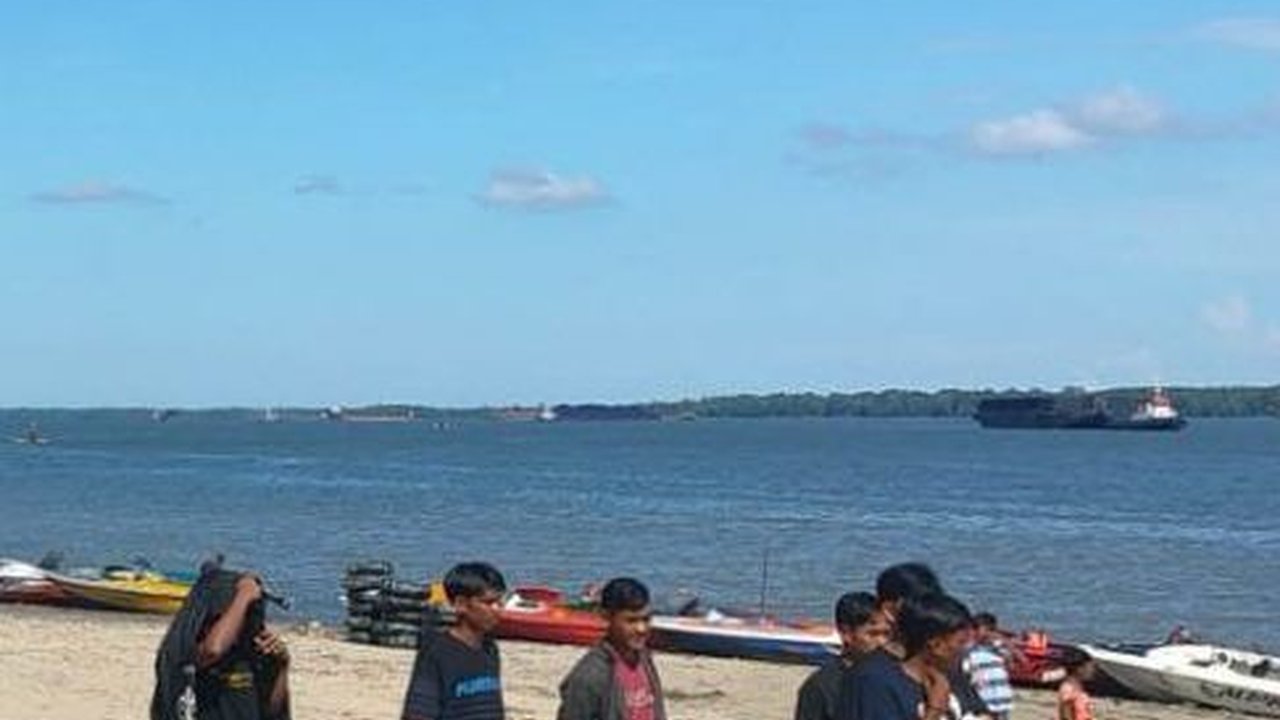 Mengunjungi Pantai Mayang di Paser, Salah Satu Pasir Putih Terbaik di Kaltim