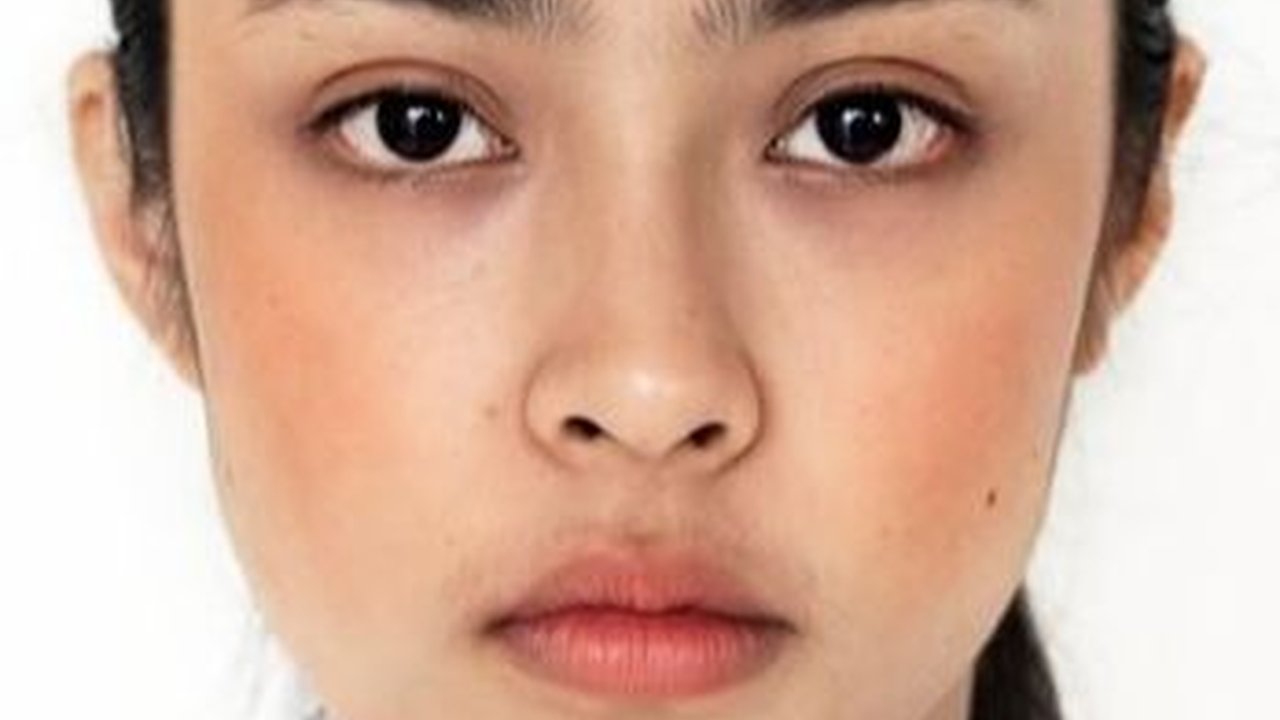 Wajah Tidak Simetris? Temukan Penyebabnya dan Solusinya