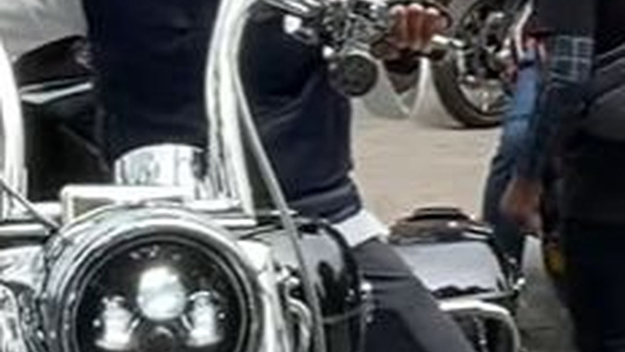 Keren dan Gagah Ustaz Abdul Somad Pakai Motor Harley-Davidson Saat Melintas di Tanjakan Menikung Tajam Sitinjau Lauik