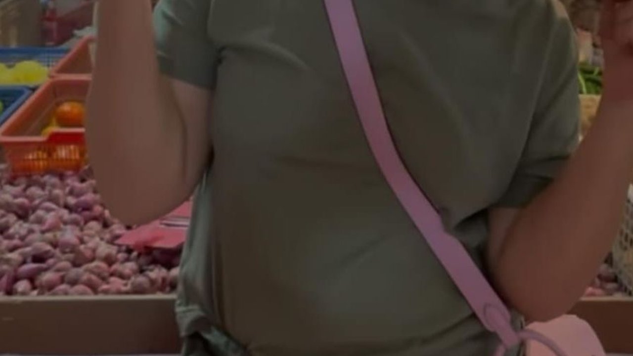 Potret Mayangsari Belanja ke Pasar, Tampil Simple tapi Kece Abis Pakai Tas Hermes dan Kacamata Hitam di Kepala