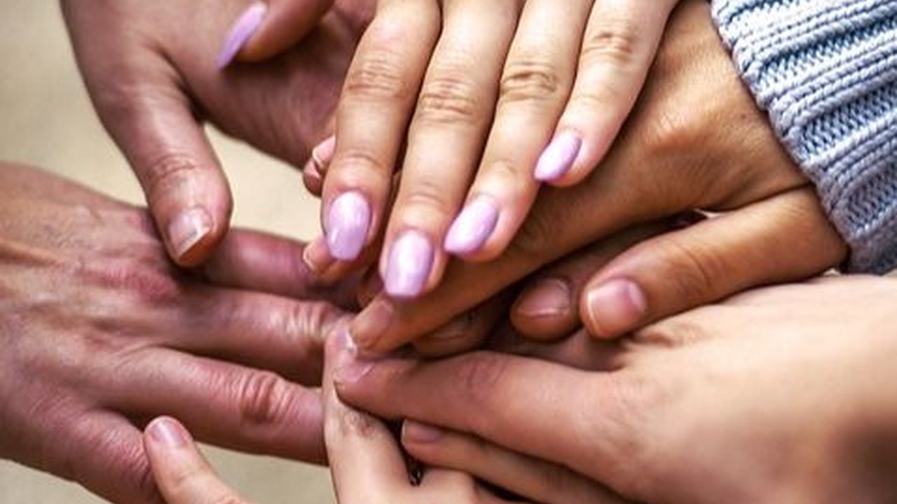 Gotong Royong adalah Kerja Sama, Ketahui Manfaatnya di Masyarakat