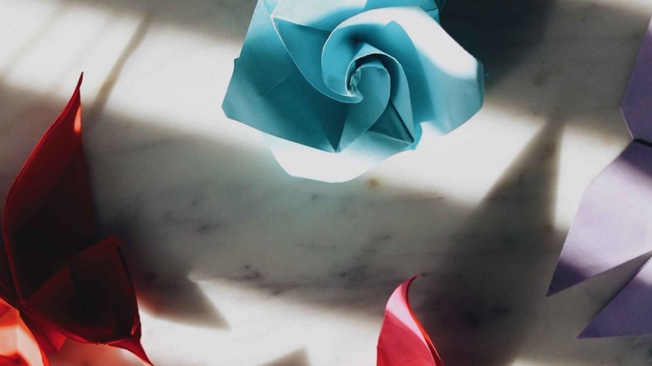 Cara Membuat Bunga dari Kertas Origami, Ikuti Langkah-Langkahnya