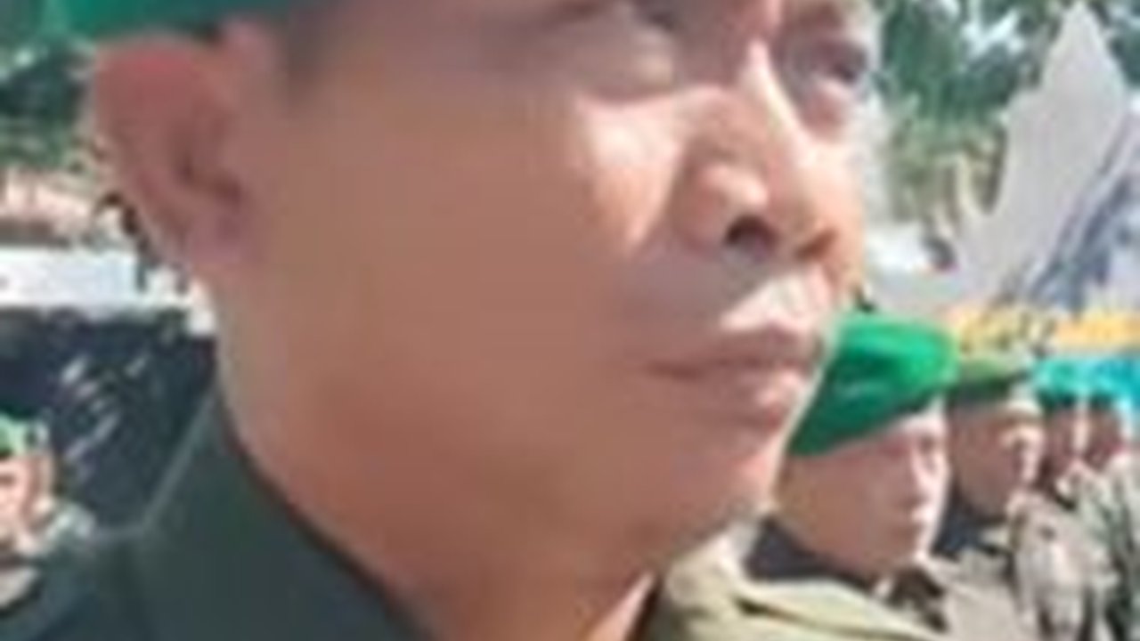 Jokowi Ngakak Saat Babinsa Langkah Tegap di Atas Panggung Timbulkan Suara Gedobrak 'Harus Pakai PBB'