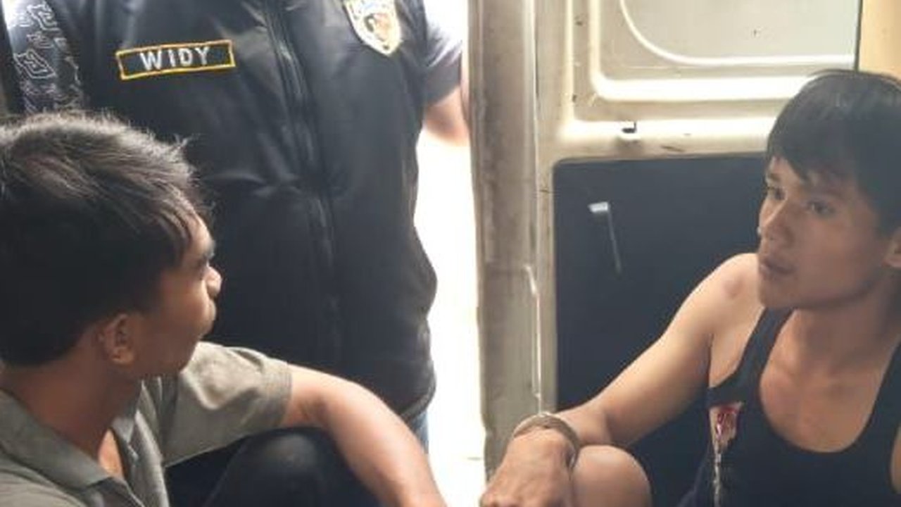Tampang Kakak-Adik Pembunuh Pasutri di Ruko Kebayoran Lama