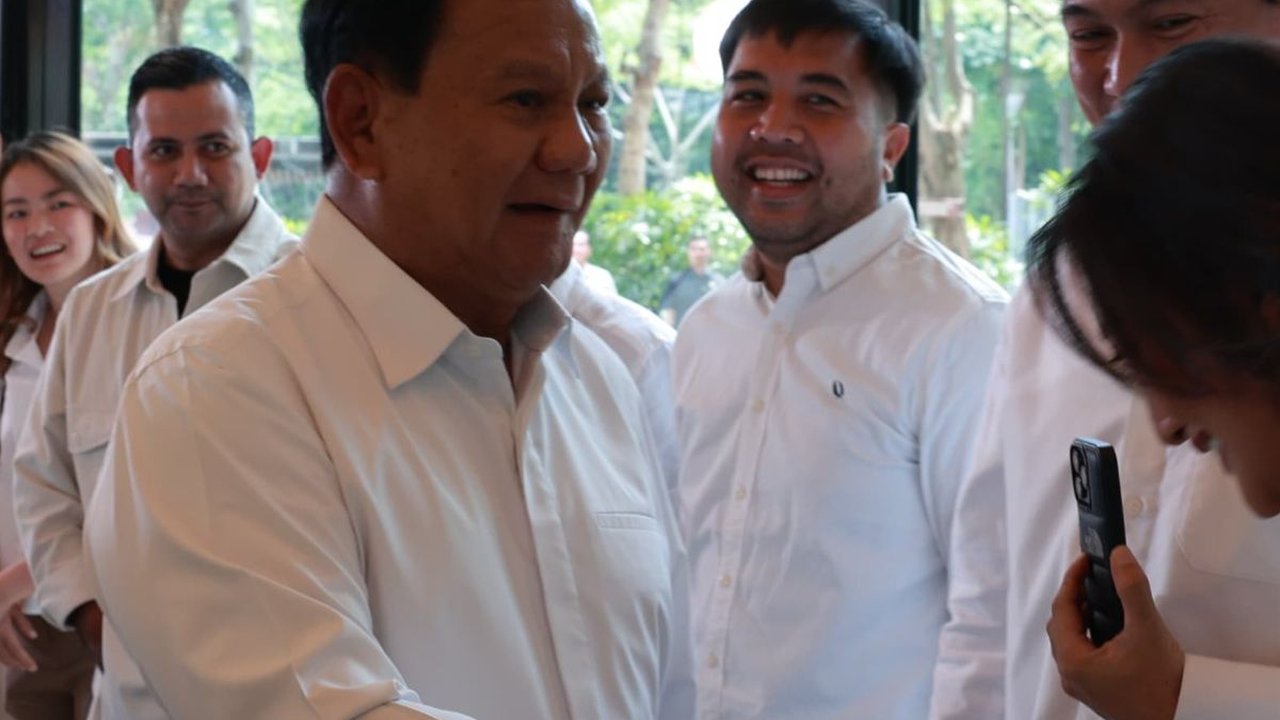 Prabowo Diskusi Bareng Erick Thohir hingga Kreator: Berbuat Baik, Jangan Sakiti Orang Lain