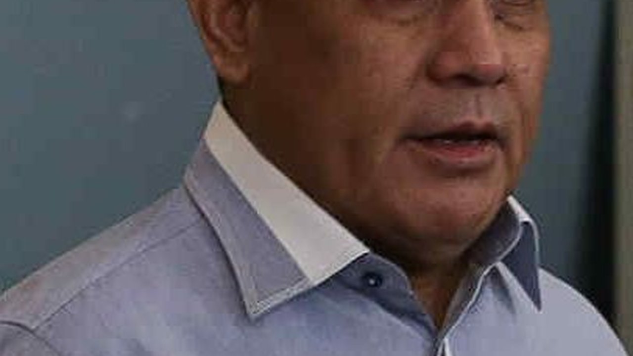 Senyum Eks Penyidik KPK saat Hadiri Sidang Putusan Gugatan Firli Bahuri