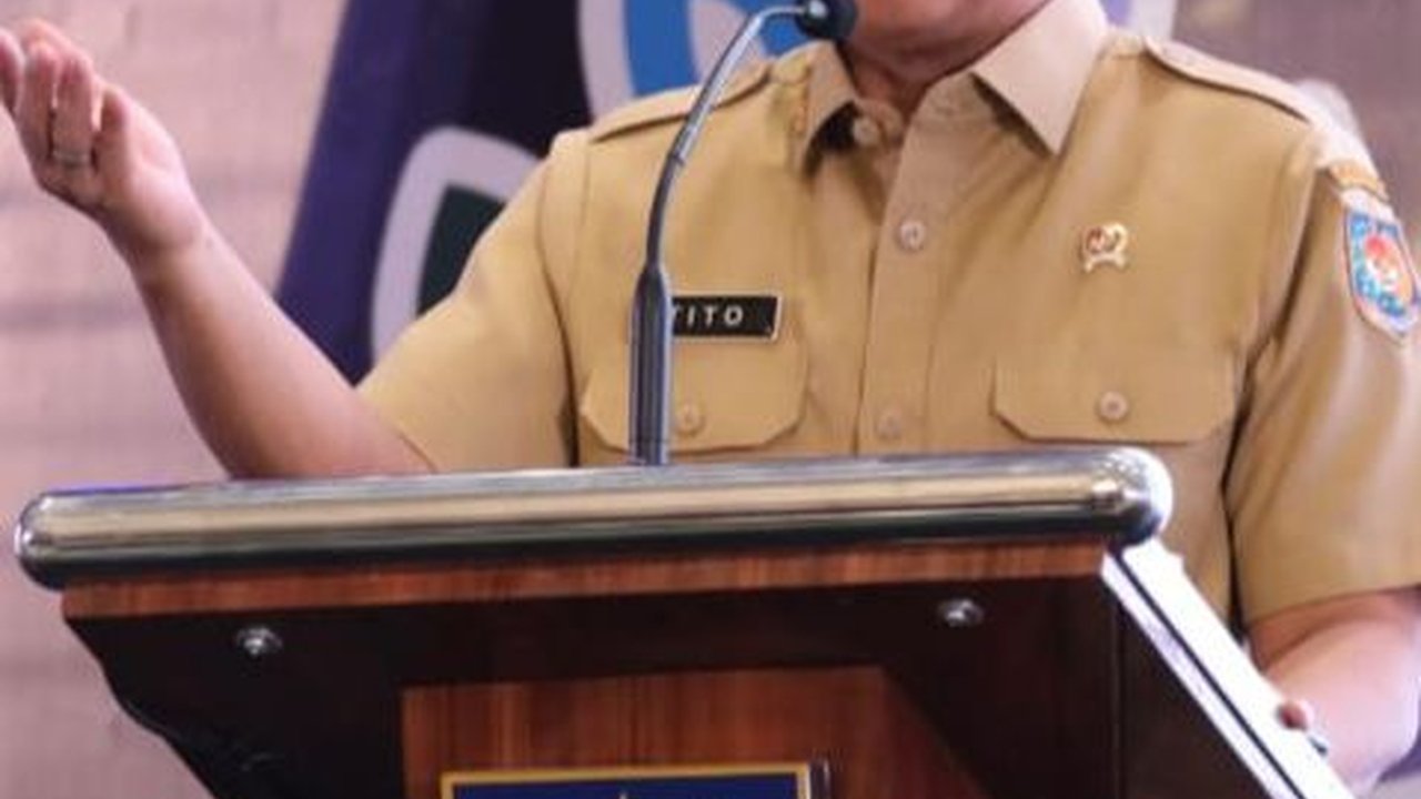 Tito Karnavian Nilai Seragam Mayor Teddy Sama dengan Pendukung Prabowo untuk Penyamaran
