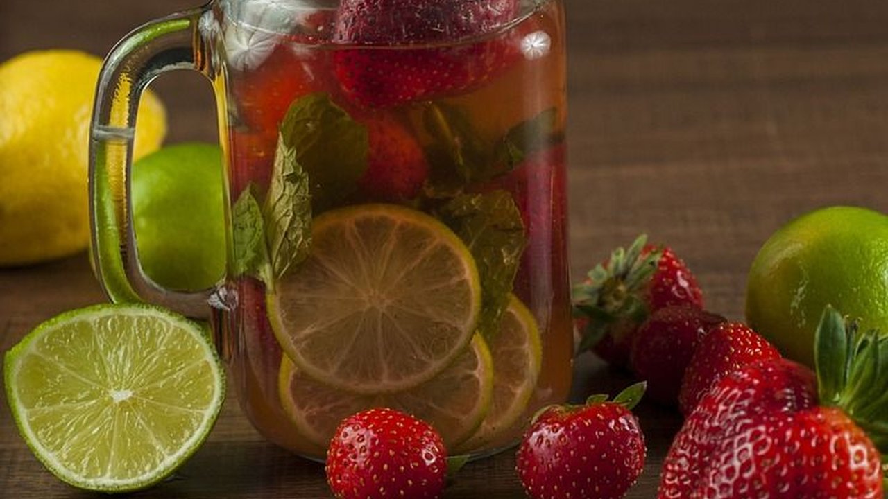 Manfaat Infused Water Bagi Kesehatan, Tingkatkan Energi hingga Detoksifikasi