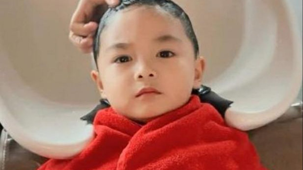 Momen Gemas Dante Anak Chelsea Olivia Nyalon, Sempat Tidur saat Rambutnya Dipotong