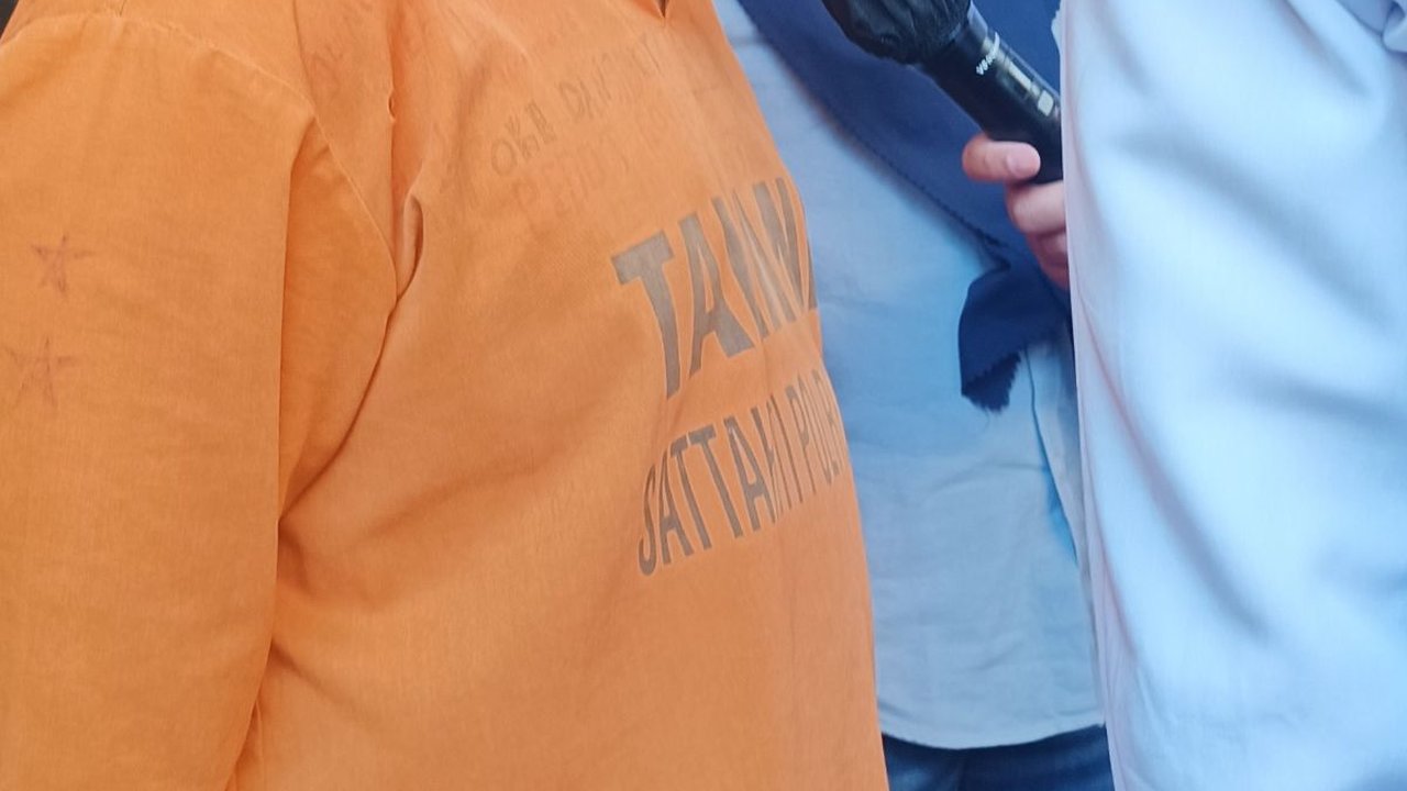 Penjual Es Kelapa Muda di Malang Tega Jual Istri untuk Layani Threesome